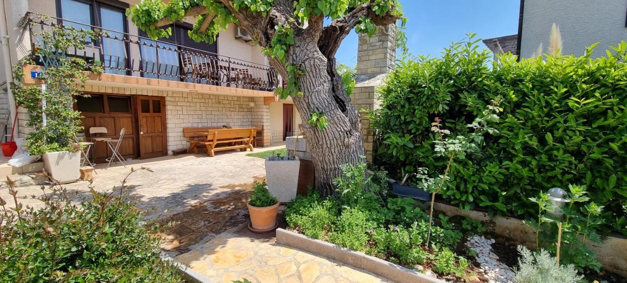 App Maria 1 Apartamento Zambratija  Exterior foto