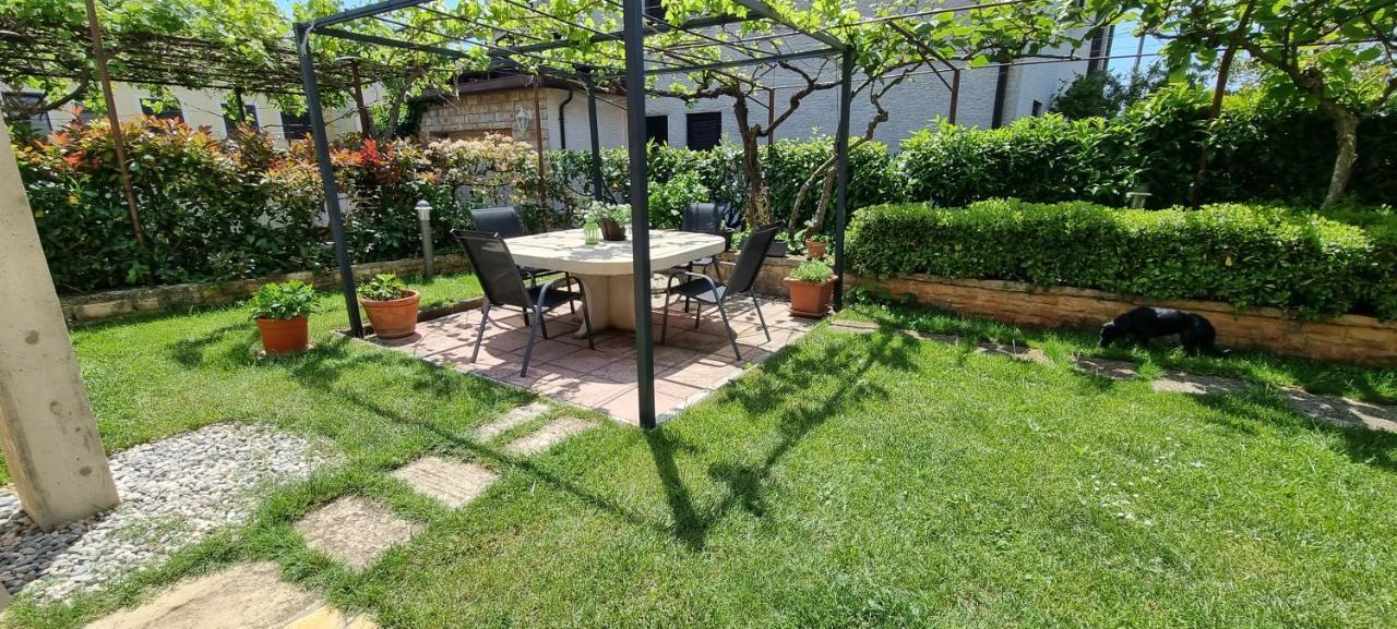 App Maria 1 Apartamento Zambratija  Exterior foto