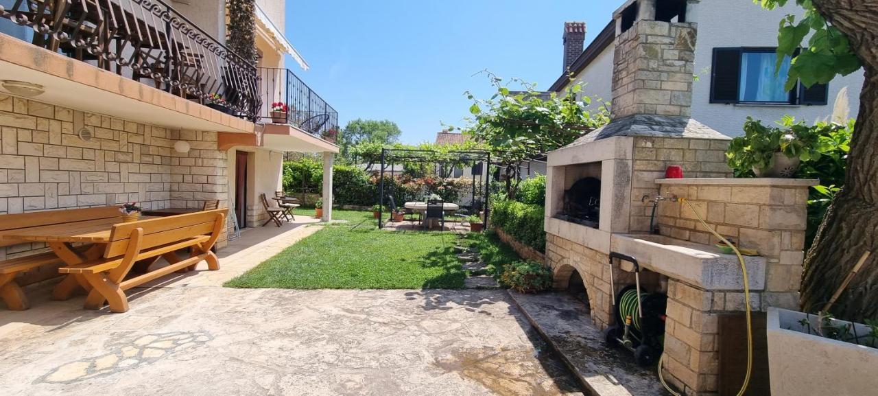App Maria 1 Apartamento Zambratija  Exterior foto